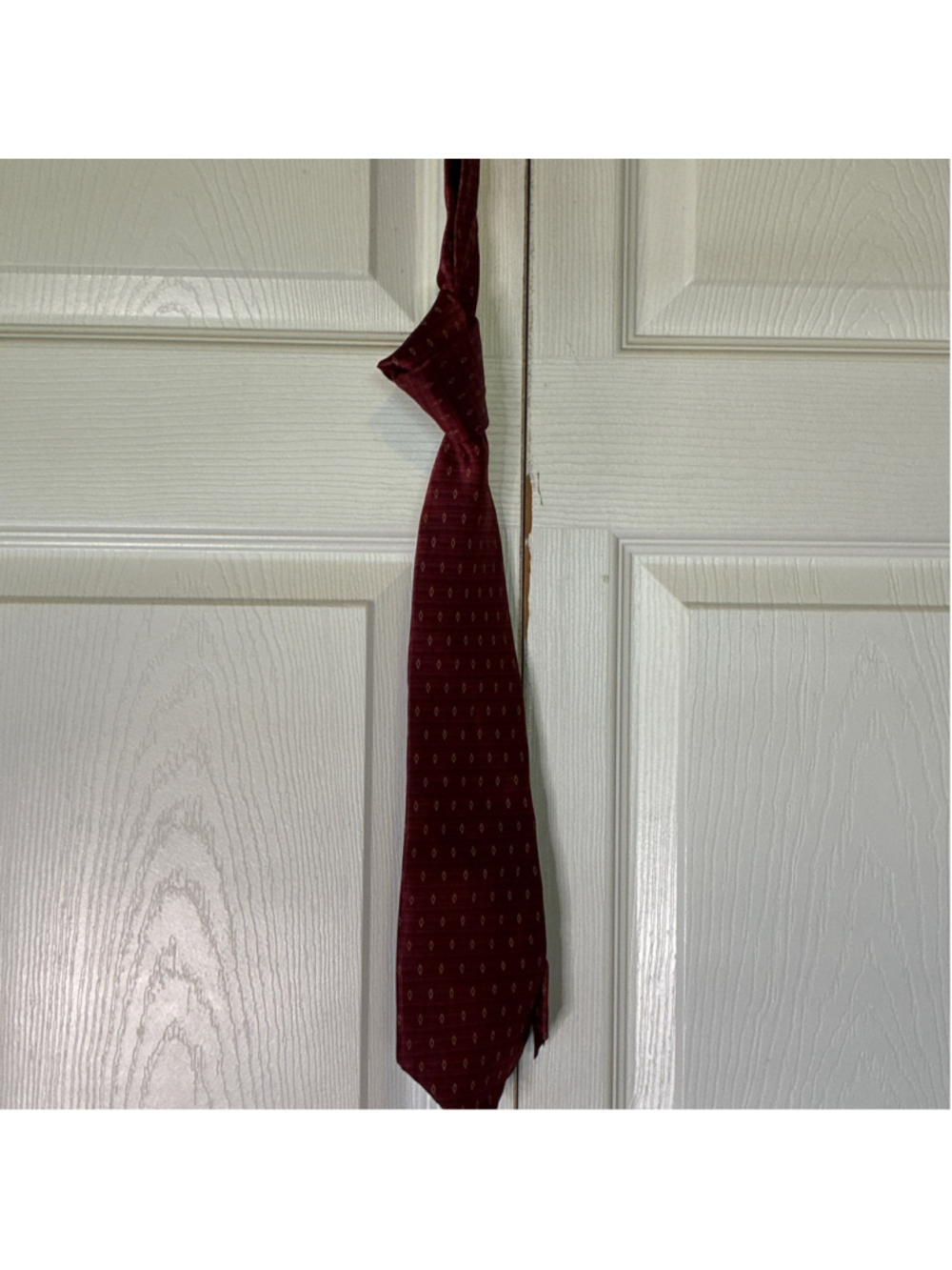 Men's Zylos Gold Silk Tie One Size Red and Gold Diamond Pattern